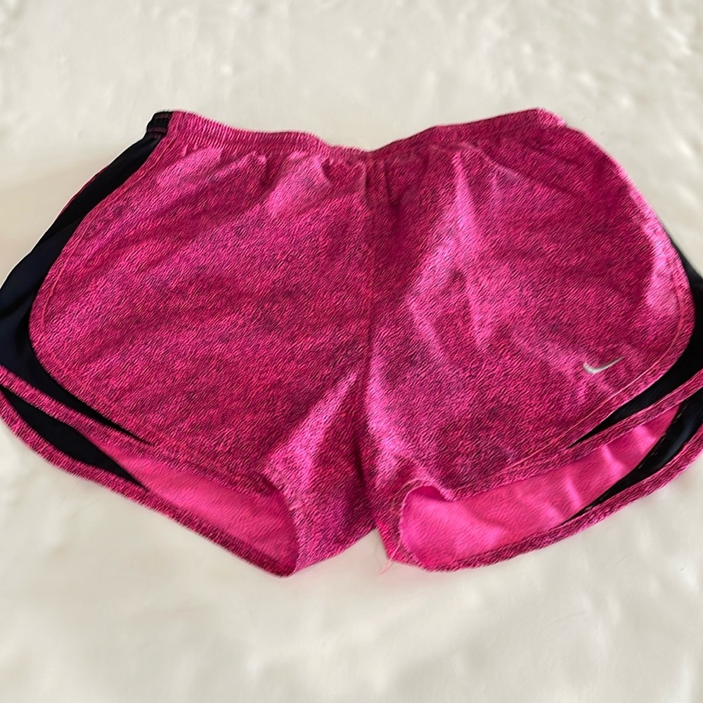 Nike, woman’s dri-fit shorts in excellent condition.